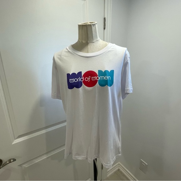World of Women WOW T-shirt White Large 100% Cotton. Exclusive. - Picture 2 of 6